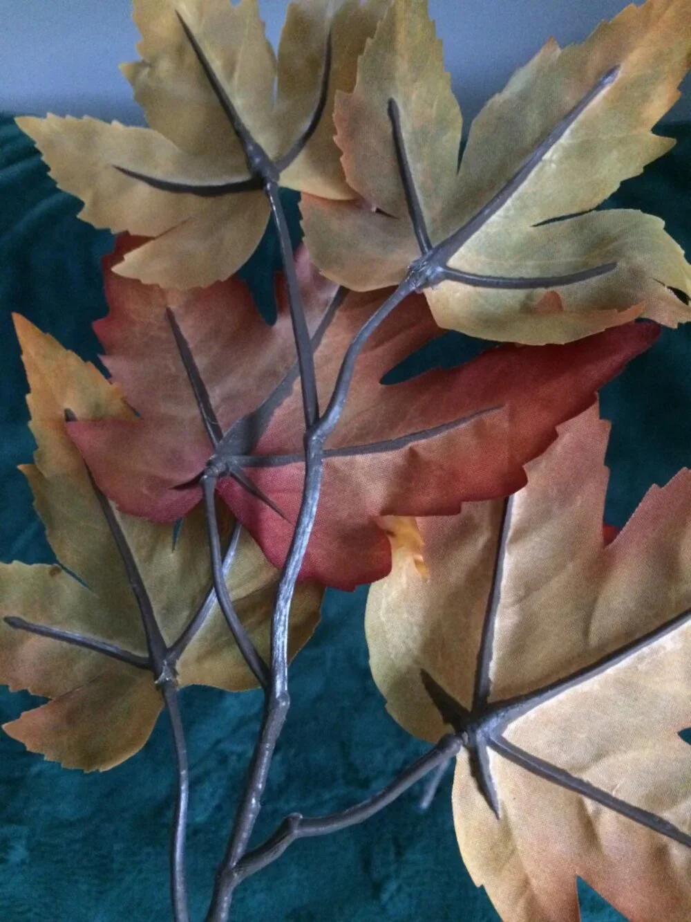 Robert Stanley Fall Classics Towels & Decorations